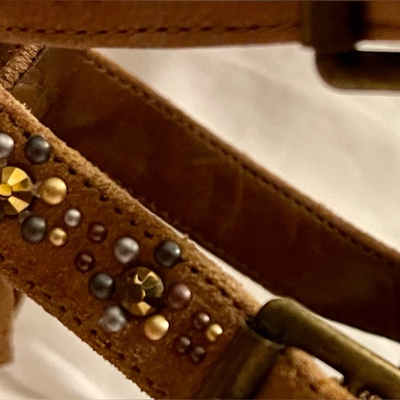 *EUC* Gianni Bini / Embellished Tiered Fringe Faux Suede Sandal / Brown … - Picture 10 of 10